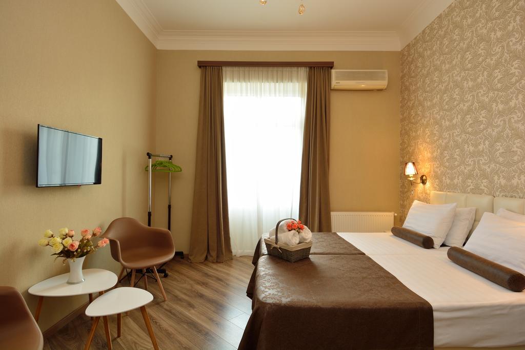 Dat Exx Apartments On Marjanishvili Tbilisi Esterno foto
