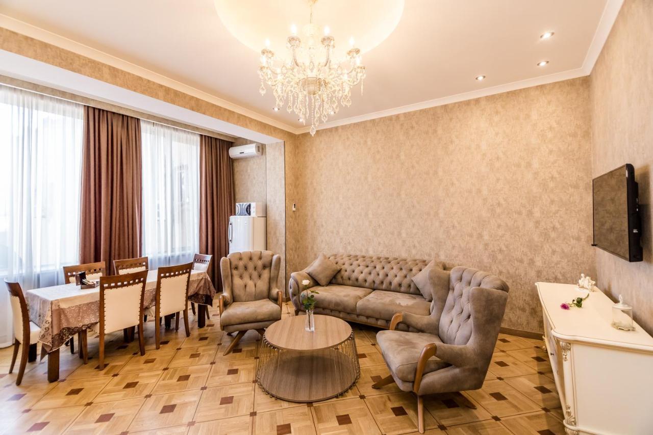 Dat Exx Apartments On Marjanishvili Tbilisi Esterno foto