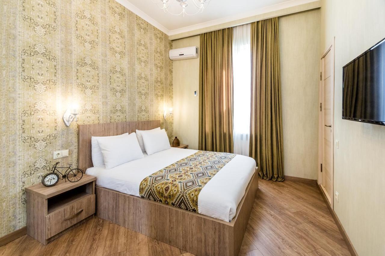 Dat Exx Apartments On Marjanishvili Tbilisi Esterno foto
